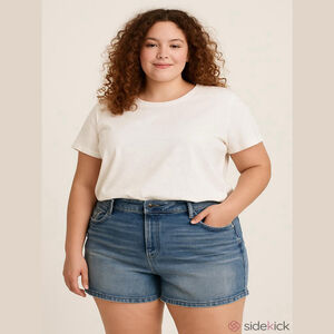 torrid feel the fit Denim Blue Women's Shorts size 26 NWT Karma Mini Hole